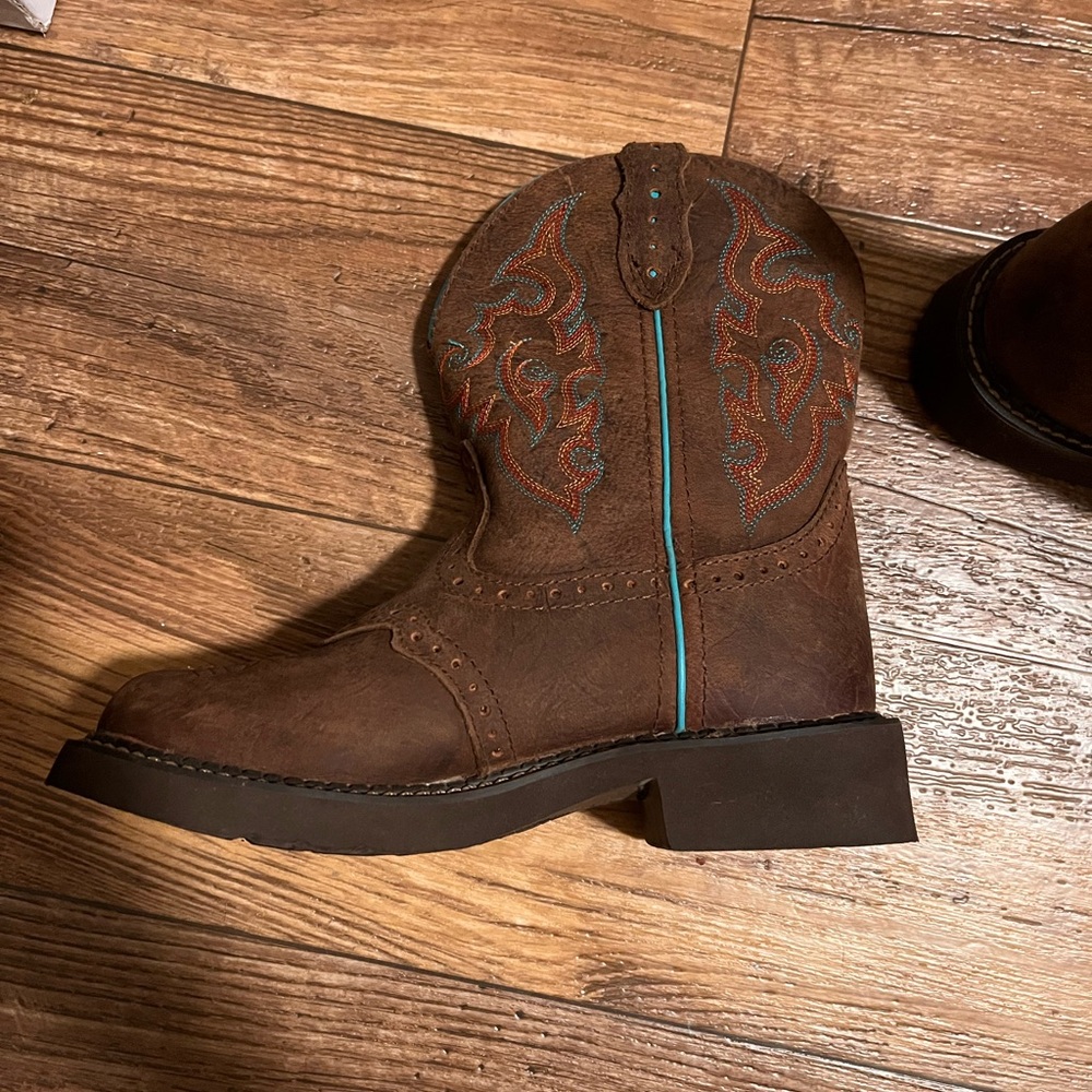 Justin Gypsy Women's Brown Ankle Boots - Picture 10 of 12